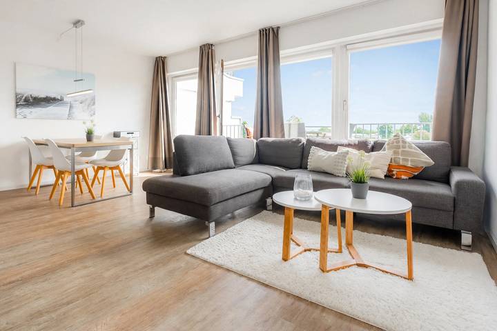 Apartamento vacacional entero, Apartamento de vacaciones para 4 personas con balcón in Rettin, Distrito de Holstein Oriental