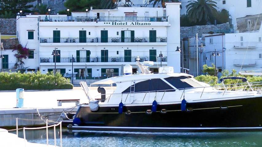 Hotel für 4 Personen, mit Ausblick - 1