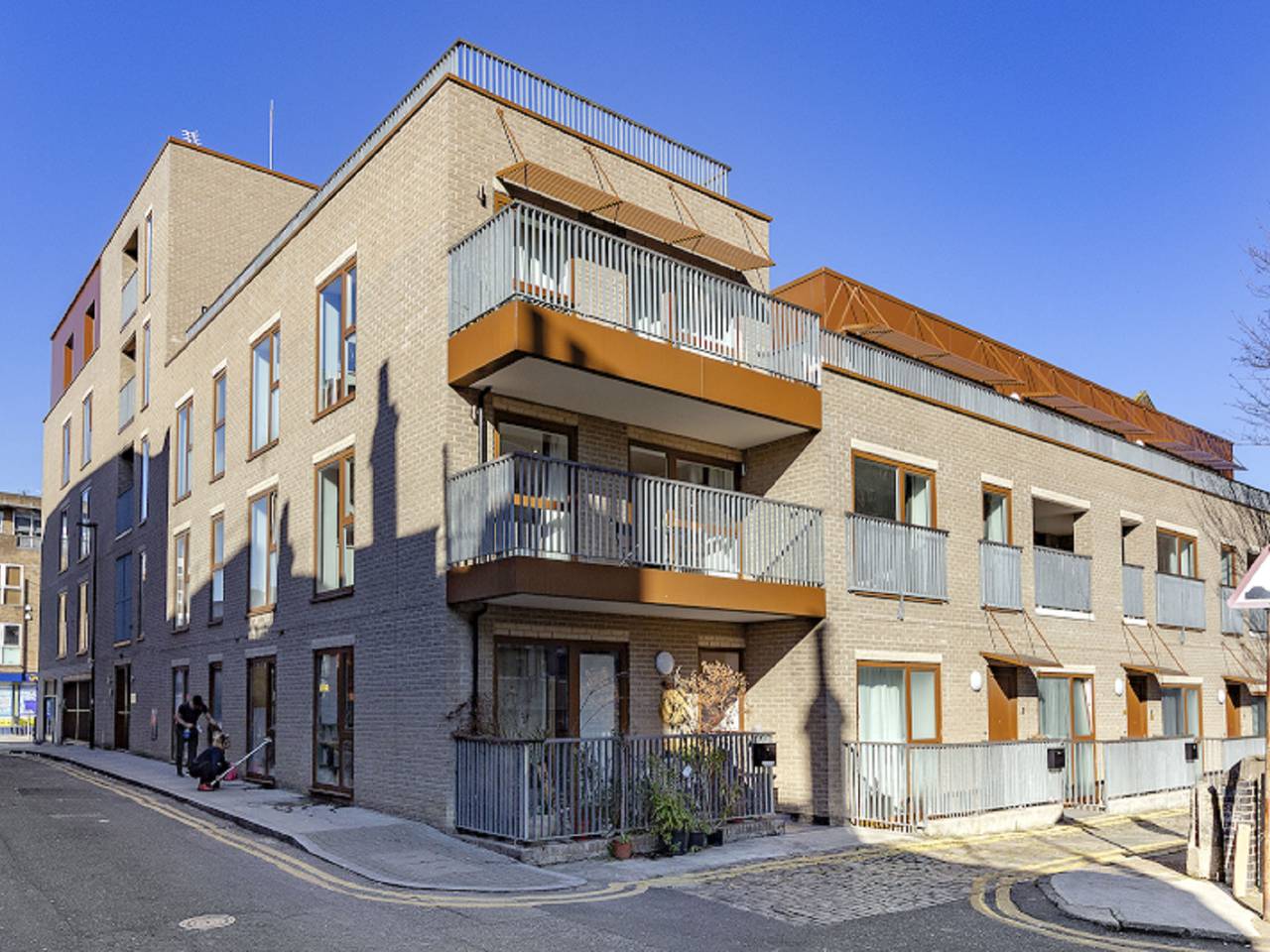 Entire apartment, Shoreditch Square, Hoxton in Bethnal Green, London