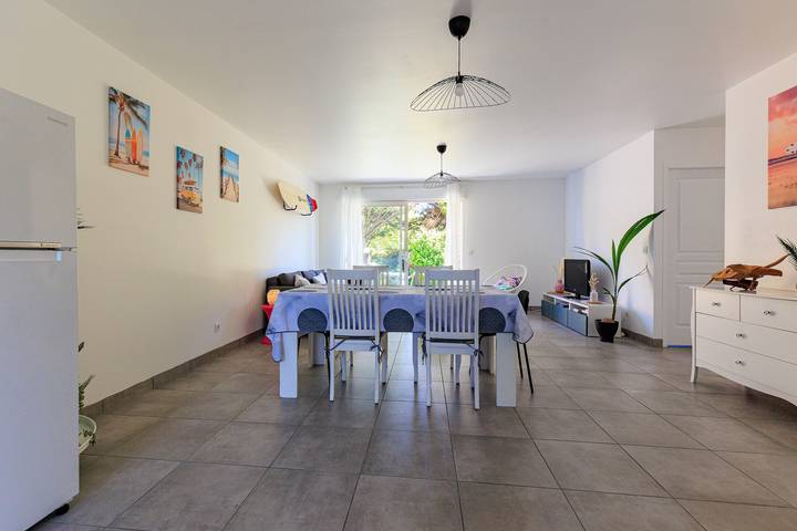 Appartement entier, Appartement 6 Personnes à Soustons – Confort Moderne, Jardin Privé & Terrasse en Plein Air in Soustons, Côte d’Argent