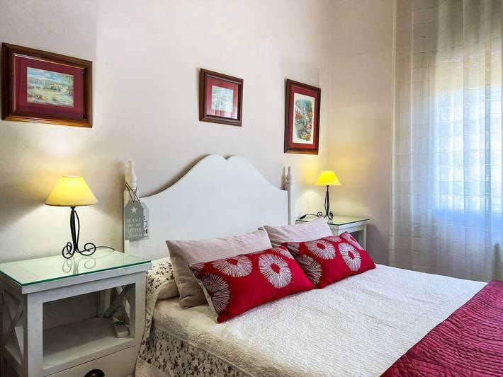 Chalet para 10 personas, con piscina además de terraza y jardín, Se admiten mascotas en Maresme - 4