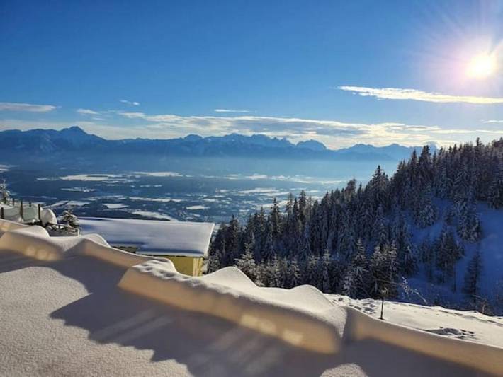 Ferienwohnung für 4 Personen, mit Sauna und Garten sowie Ausblick und Pool