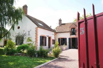 Cottage pour 2 personnes, avec terrasse et jacuzzi dans Chambon-la-Forêt