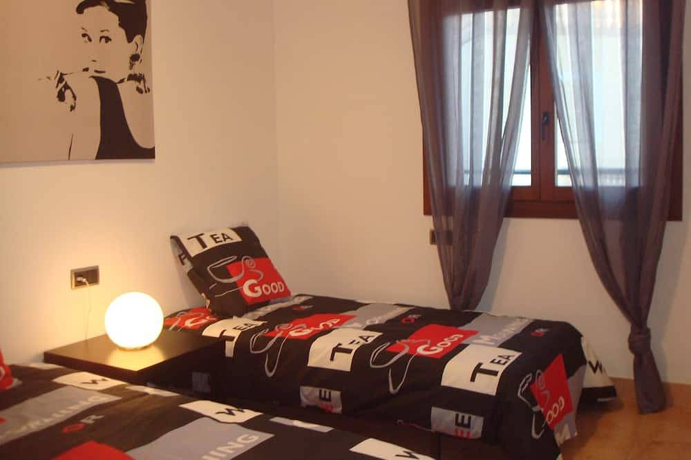 Villa with private pool, terraces, 50 meters from the sea, 50 m Natural Park in Playa de Muro, Muro