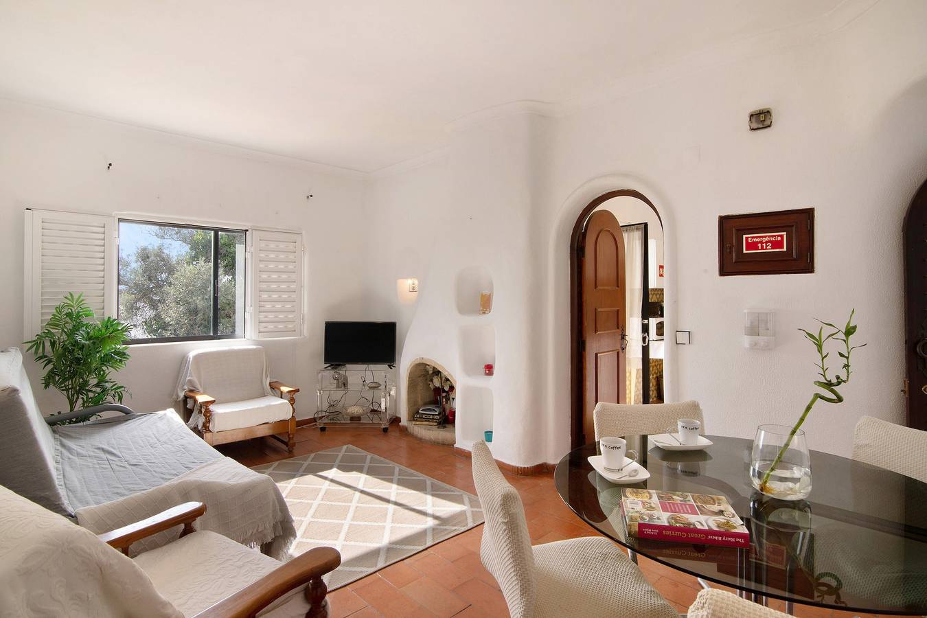 Ganze Wohnung, Apartamento Vila Mourisca mit Meerblick, Wlan und Balkon in Alporchinhos (Atlantikküste), Porches