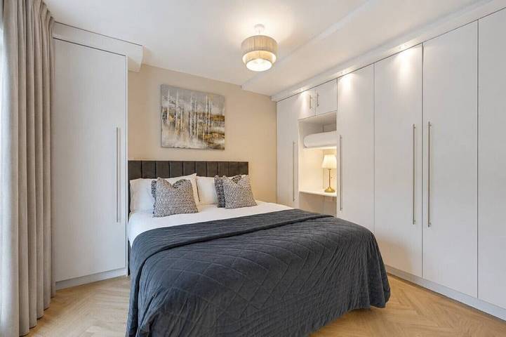 New! Threadfold Townhouse - Peaceful Riverside Stay - Sleeps 6 in Bolton, Greater Manchester