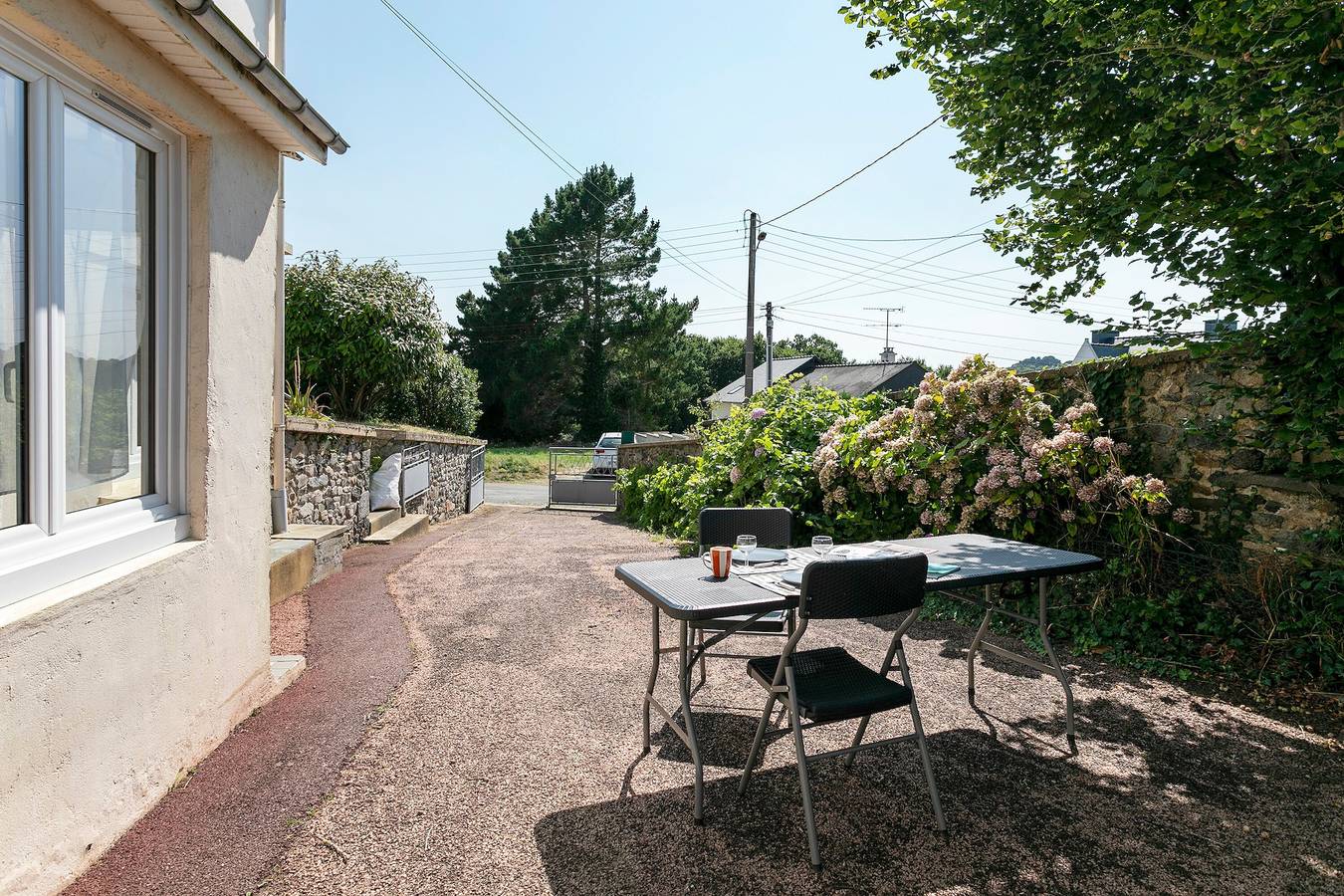 Apartamento entero, Apartamento «Les Landes» con terraza y jardín compartidos y Wi-Fi in Saint-Quay-Portrieux, Côte de Goëlo