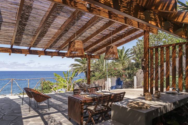 A haven by the sea, Casa da Rocha de Baixo in Città di São Jorge, Madeira