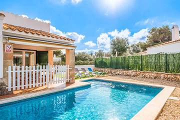 Location de vacances pour 5 personnes, avec terrasse à Cala en Blanes