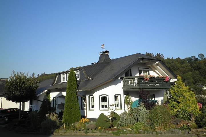 Bauernhof für 8 Personen, mit Terrasse und Garten in Willingen