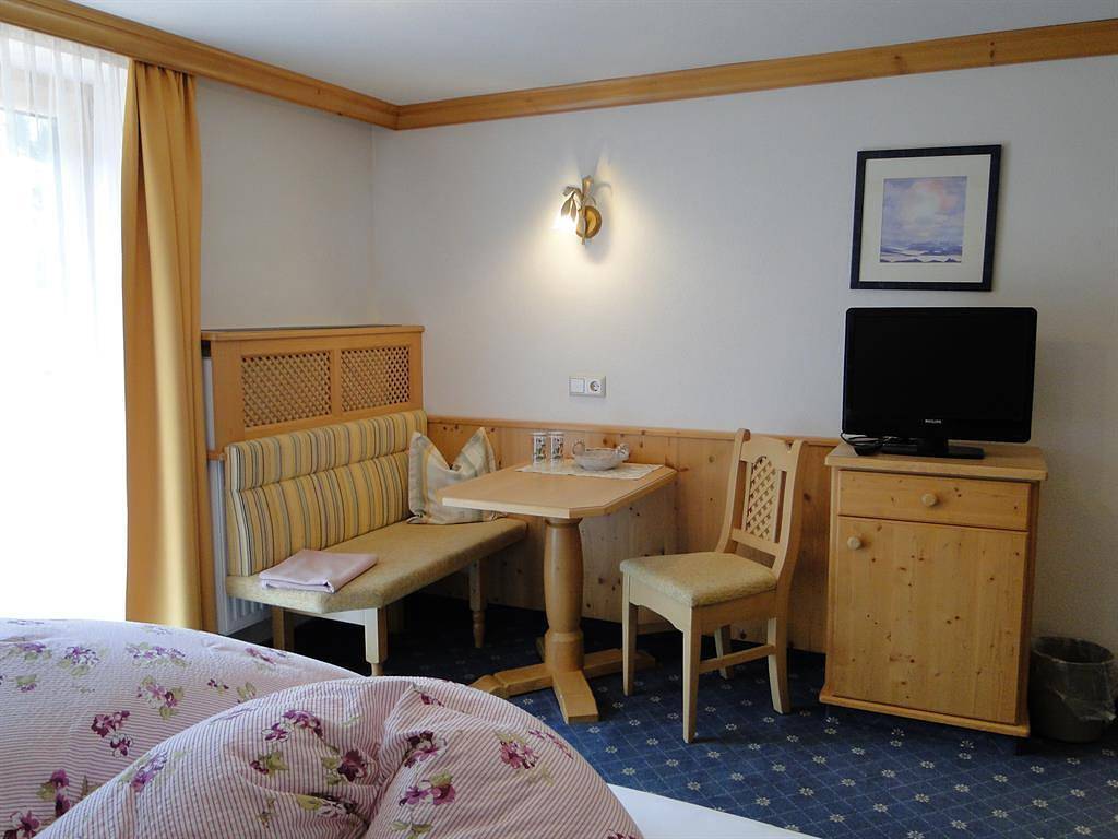 Apartamento vacacional entero, Zweibettzimmer Du/Wc, Balkon in Hintertux, Tux