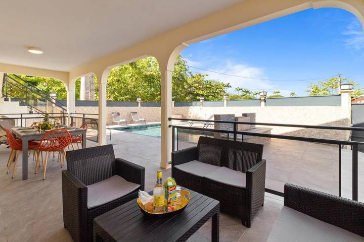 Gîte pour 6 personnes, avec piscine dans Plage de la Caravelle - 4