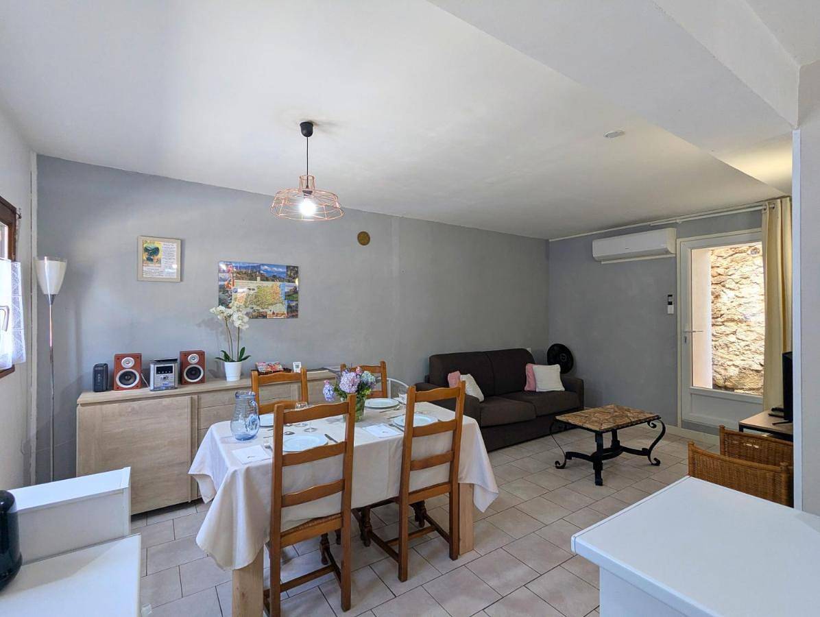 Appartement entier, Lavanda Calme et climatisé au cœur de Molitg les Bains in Molitg-les-Bains, Parc naturel régional des Pyrénées catalanes