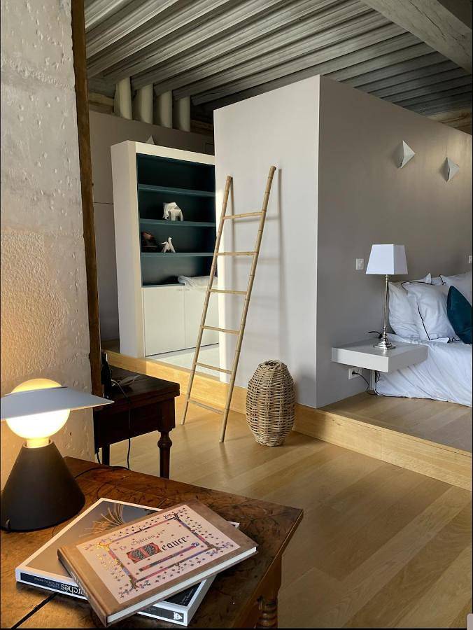 Château de Meauce, Chambre Marguerite de Meauce in Saincaize-Meauce, Nièvre