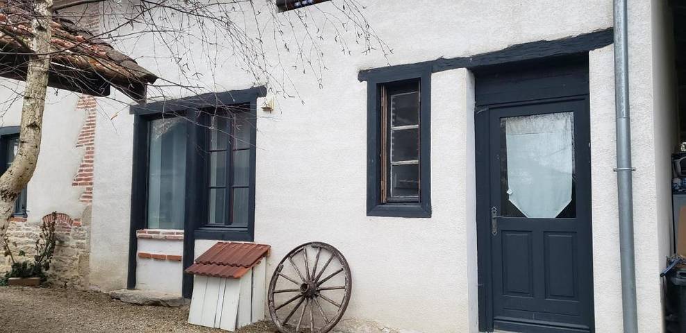 Location de vacances pour 2 personnes, avec jardin à Foissiat