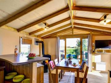Camping pour 4 Personnes dans Sainte-Marie-du-Mont, Cotentin, Photo 4