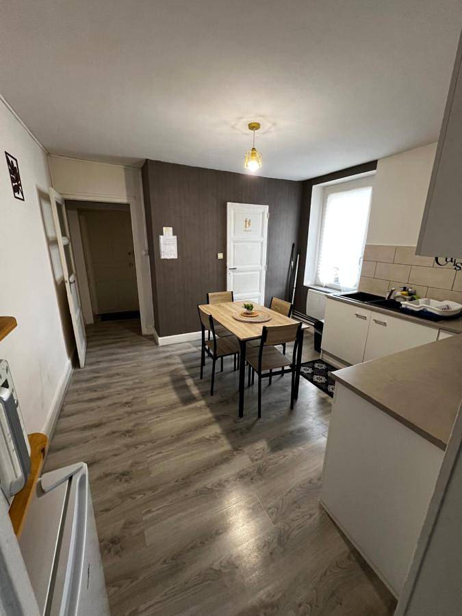 Gîte pour 4 personnes à Thaon-les-Vosges - 2