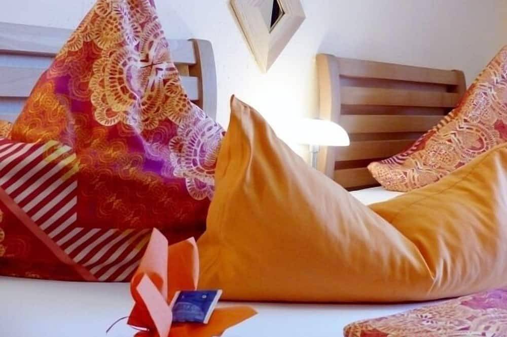 Ganze Wohnung, 115qm große Ferienwohnung mit Balkon und großzügigem Gästegarten in Friesenhausen, Aidhausen