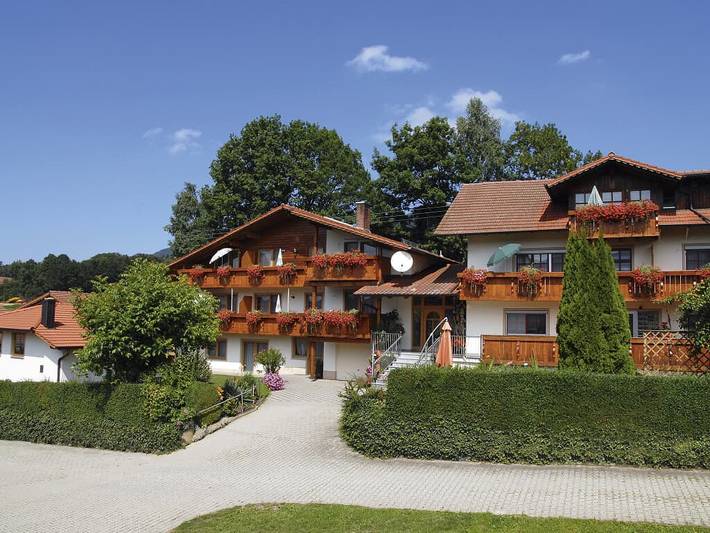 Pension für 4 Personen, mit Balkon und Balkon/Terrasse sowie Whirlpool und Terrasse