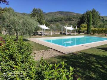 Gîte pour 4 personnes, avec jardin ainsi que vue et piscine à Loro Ciuffenna