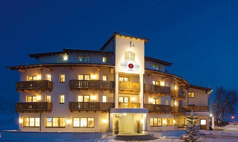 Hotel für 2 Personen, mit Balkon und Terrasse sowie Garten und Sauna in Saalfelden am Steinernen Meer