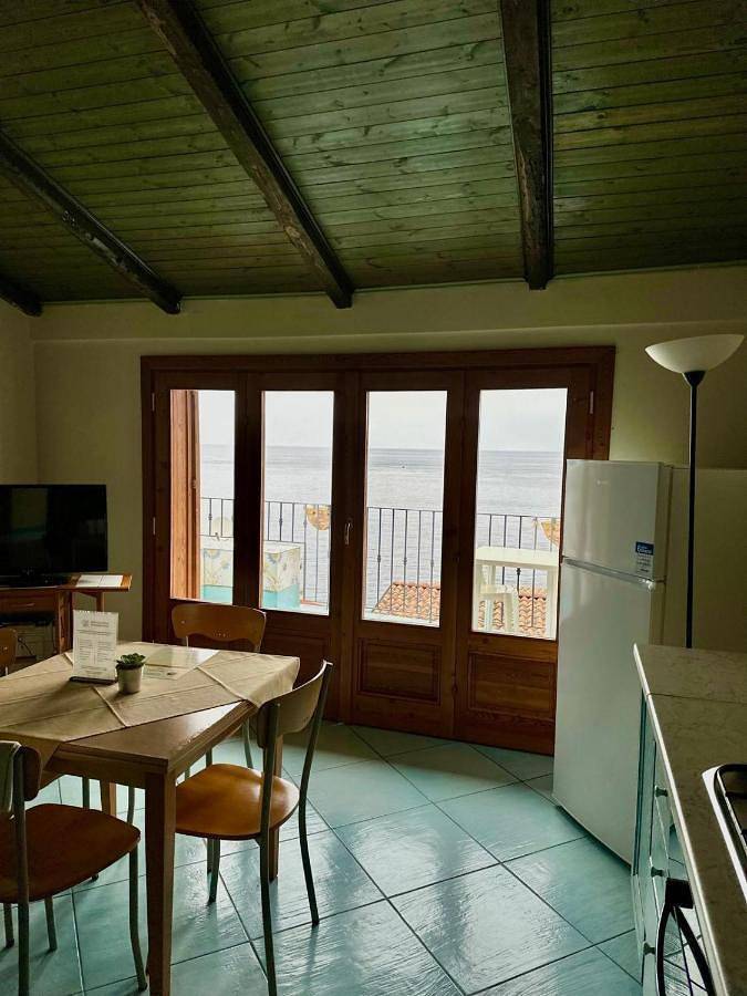 Location de vacances pour 4 personnes, avec balcon, animaux acceptés à Scilla - 3