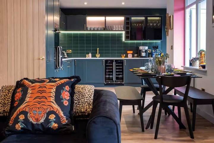 Glamping for 8 people, with terrace, with pets in Bournemouth