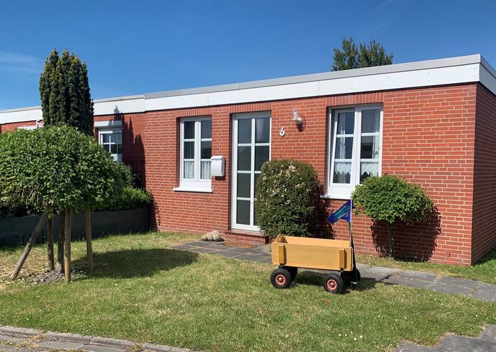 Ferienhaus für 4 Personen, mit Terrasse und Garten in Dornumersiel