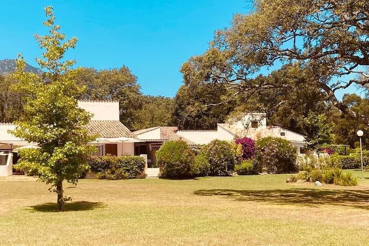 Location de vacances pour 7 personnes, avec Jardin et Piscine dans Plage Venga Di L Oru Santa Maria Poggio