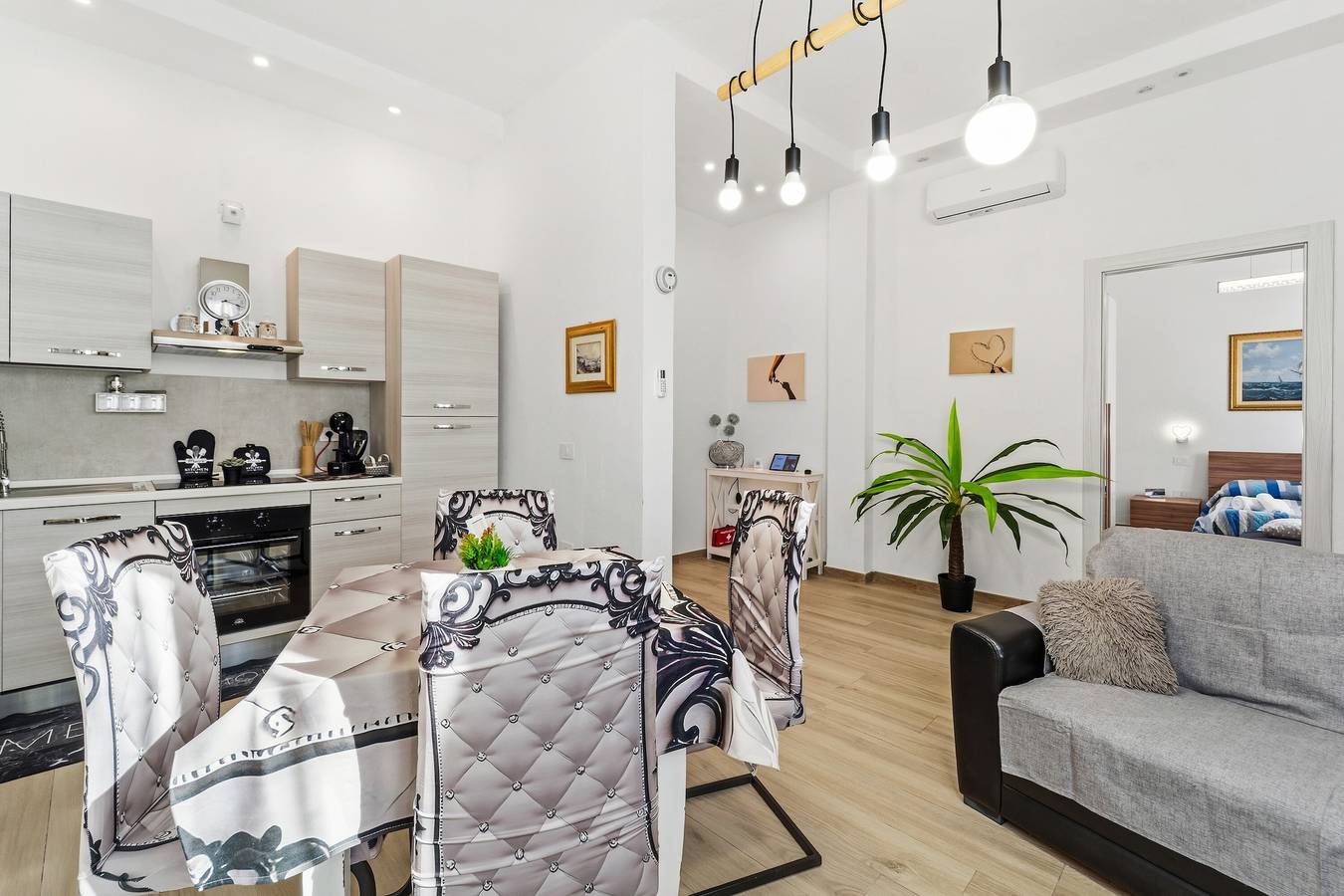 Casa de Férias 'Da Rosy' – Conforto Moderno junto ao Mar e Natureza in Quartu Sant'Elena, Campidano