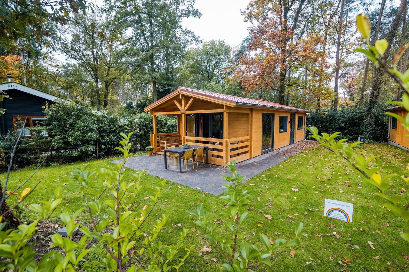 Comfortabele lodge voor 4 personen met veranda op vakantiepark in Markelo in Markelo, Twente