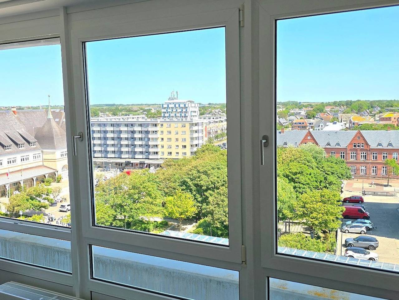 Ganze Wohnung, Moderne Ferienwohnung mit Balkon und privatem Parkplatz in Westerland (zentral) in Westerland, Sylt (Gemeinde)