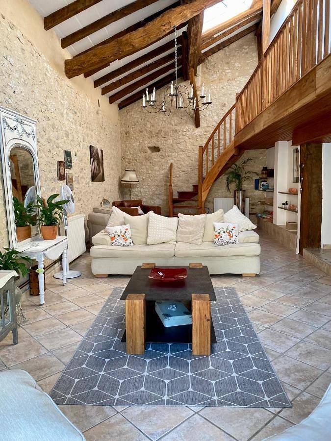 Location de vacances pour 4 personnes, avec jardin ainsi que piscine et vue à Saint-Eutrope-de-Born - 3