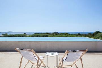 Gîte pour 10 personnes, avec terrasse et jardin dans Plage de Tamaricciu