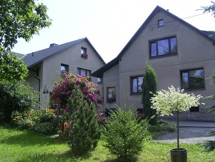 Ganze Ferienwohnung, Ferienwohnungen Am Waldweg - 1-Raum-Appartement mit Kochnische 2.Og in Auerbach, Chemnitz und Umgebung
