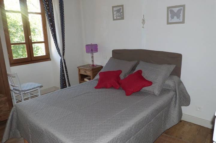 Gîte pour 6 personnes, avec balcon et jardin à Goulles - 2