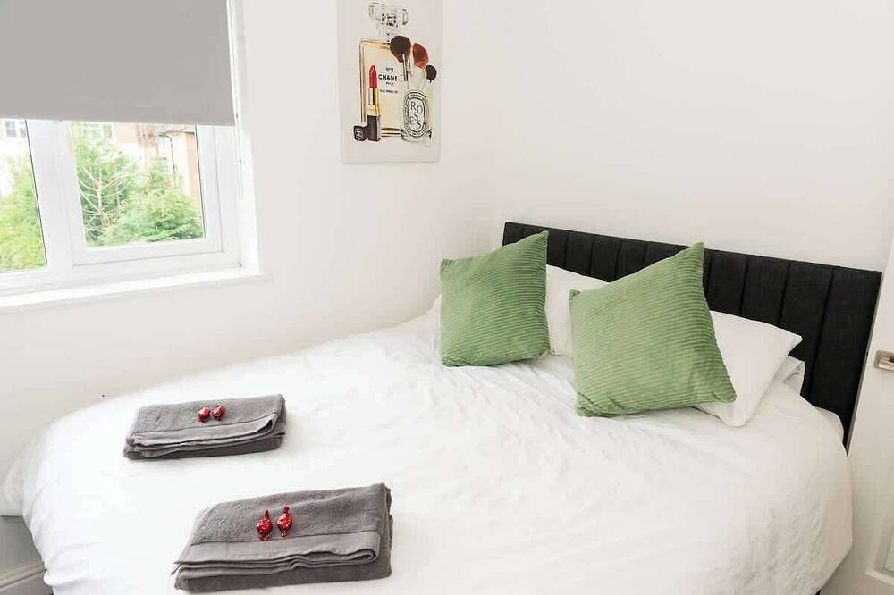 2 Bed Town Centre House with Parking in Tamworth in Tamworth (Reino Unido), Staffordshire