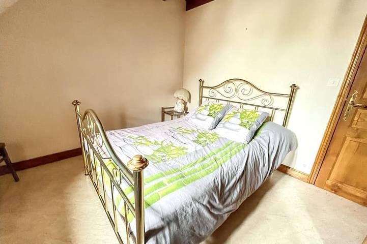 Location de vacances pour 6 personnes, avec jardin à Lanobre - 3