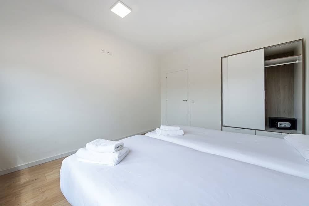 Entire apartment, Bebarceloner Pelayo Apartments - 2 bedrooms in Barcelona Centre, Barcelona
