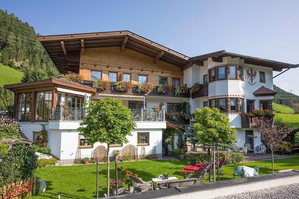 Ganze Wohnung, Ferienwohnung Gmünd für 1 - 6 Personen mit 2 Schlafzimmern - Ferienwohnung in Gerlos, Zillertaler Alpen