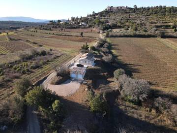 Cottage pour 6 personnes, avec jardin ainsi que piscine et vue, animaux acceptés à Seillons-Source-d'Argens