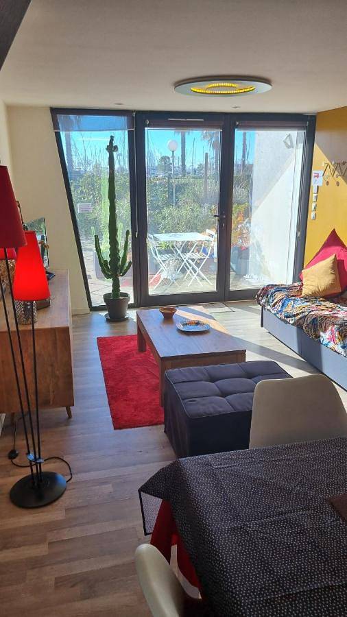 Appartement entier, Grand T2 Ensoleillé 47m2 3 Etoiles in La Grande-Motte, Côte d'Améthyste