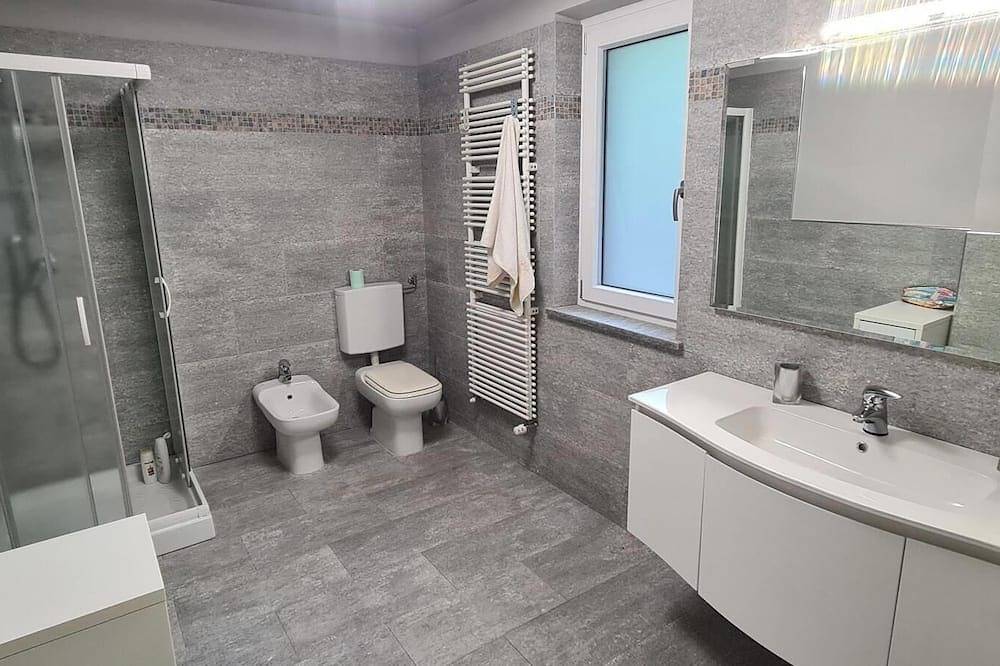 Ganze Wohnung, Villa Fiorita Studio Apartment Lake View in Avigliana, Turin Provinz