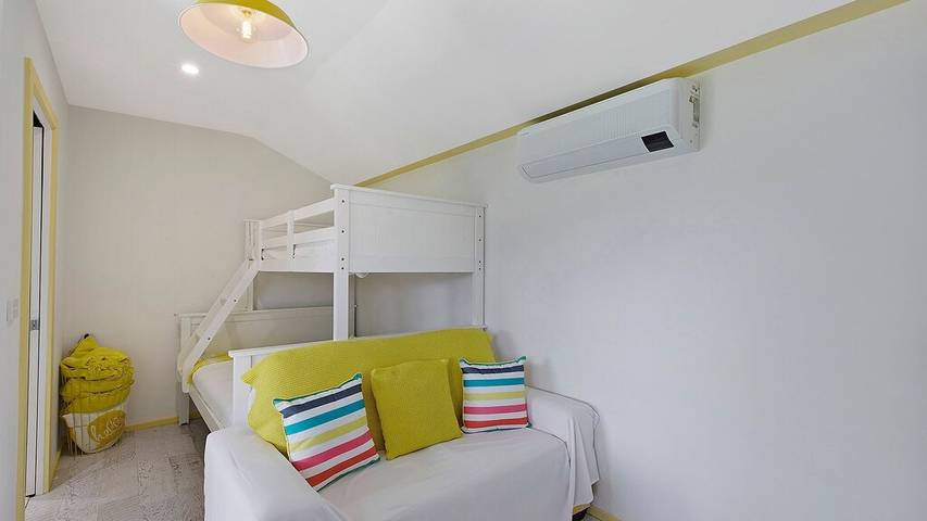 Holiday rental for 10 people, with garden in Long Jetty