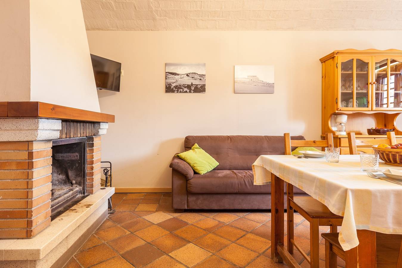 Ferienhaus "El Mas" mit Bergblick, Gemeinschaftspool und Wlan in Sant Martí de Tous, Barcelona Binnenland