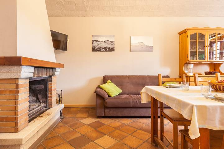 Ferienhaus "El Mas" mit Bergblick, Gemeinschaftspool und WLAN in Sant Martí de Tous, Barcelona Binnenland