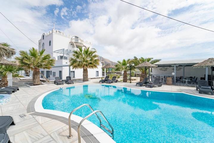 Hôtel pour 2 personnes, avec piscine ainsi que jardin et terrasse, animaux acceptés