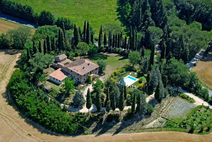 Agriturismo per 3 persone, con Terrazza e Giardino nonché Piscina e Panorama a Chiusi