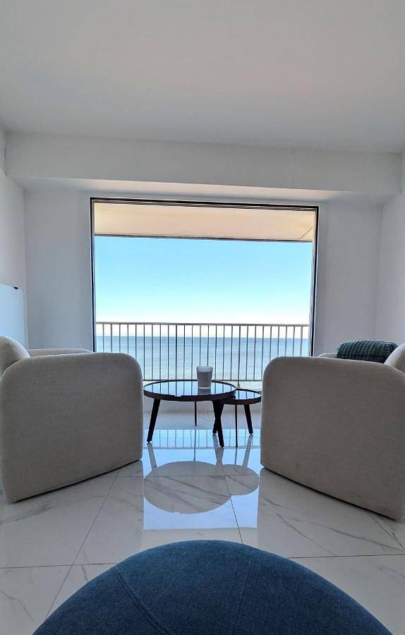 Appartement entier, Le Grand Large, spacieux F3 vue mer exceptionnelle avec parking in Villers-sur-Mer, Région de Lisieux