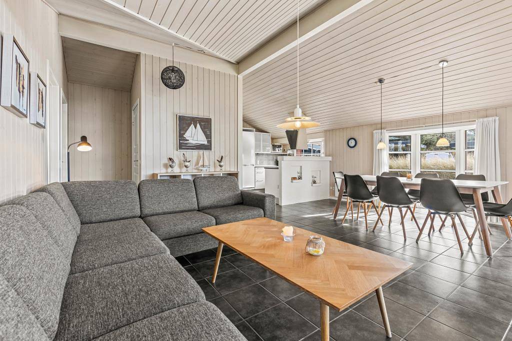 Schönes 4-Sterne-Haus für 8 Personen und  in Henne, Varde